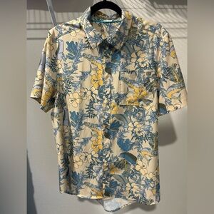 AVID Performance Fishing Shirt Button Up Rare Fish print medium